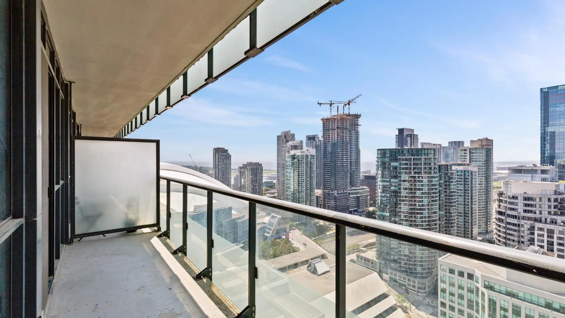 Apartment Lake Views And Rogers Centre - 4Beds - Free Parking Toronto
